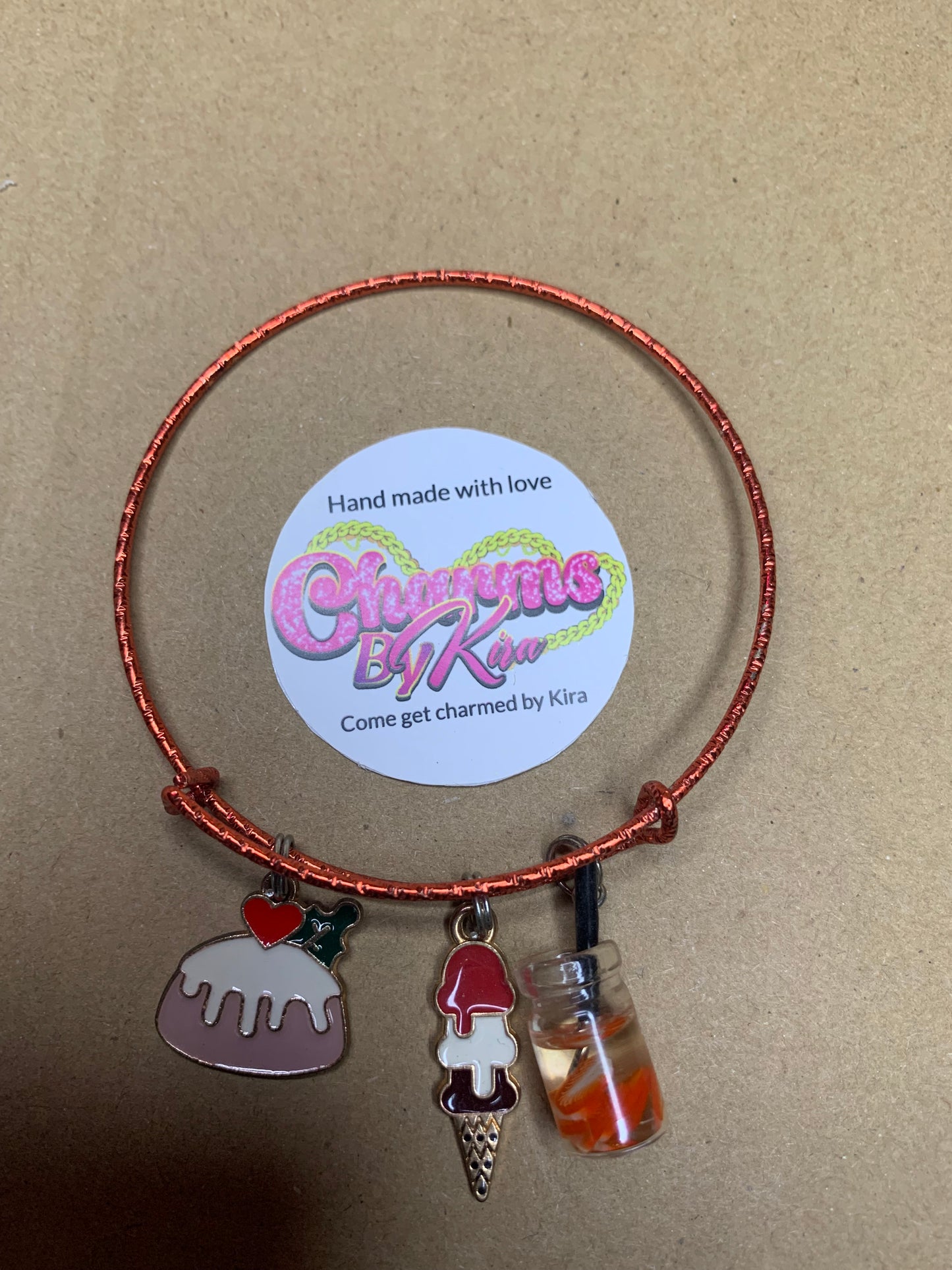 ❤️Charm bangle❤️