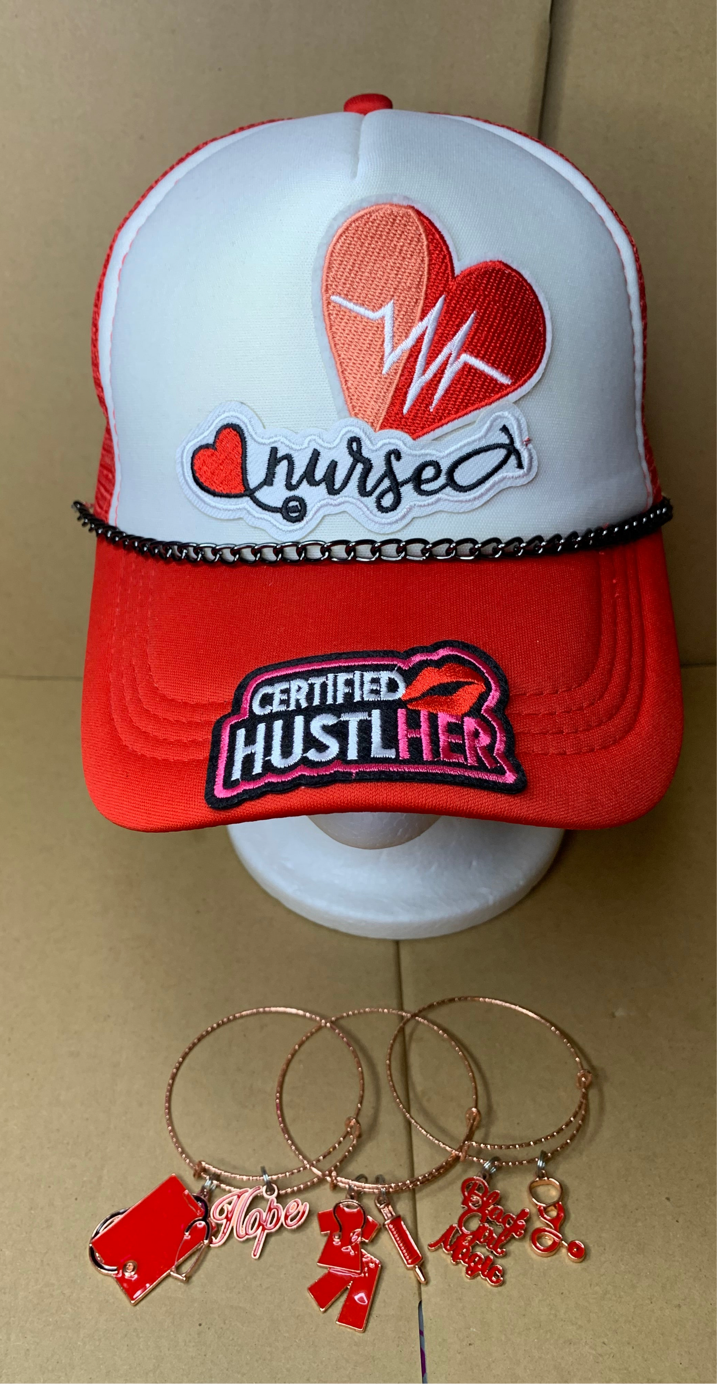 ❣️SnapBack trucker hat🧢& charm bangle set