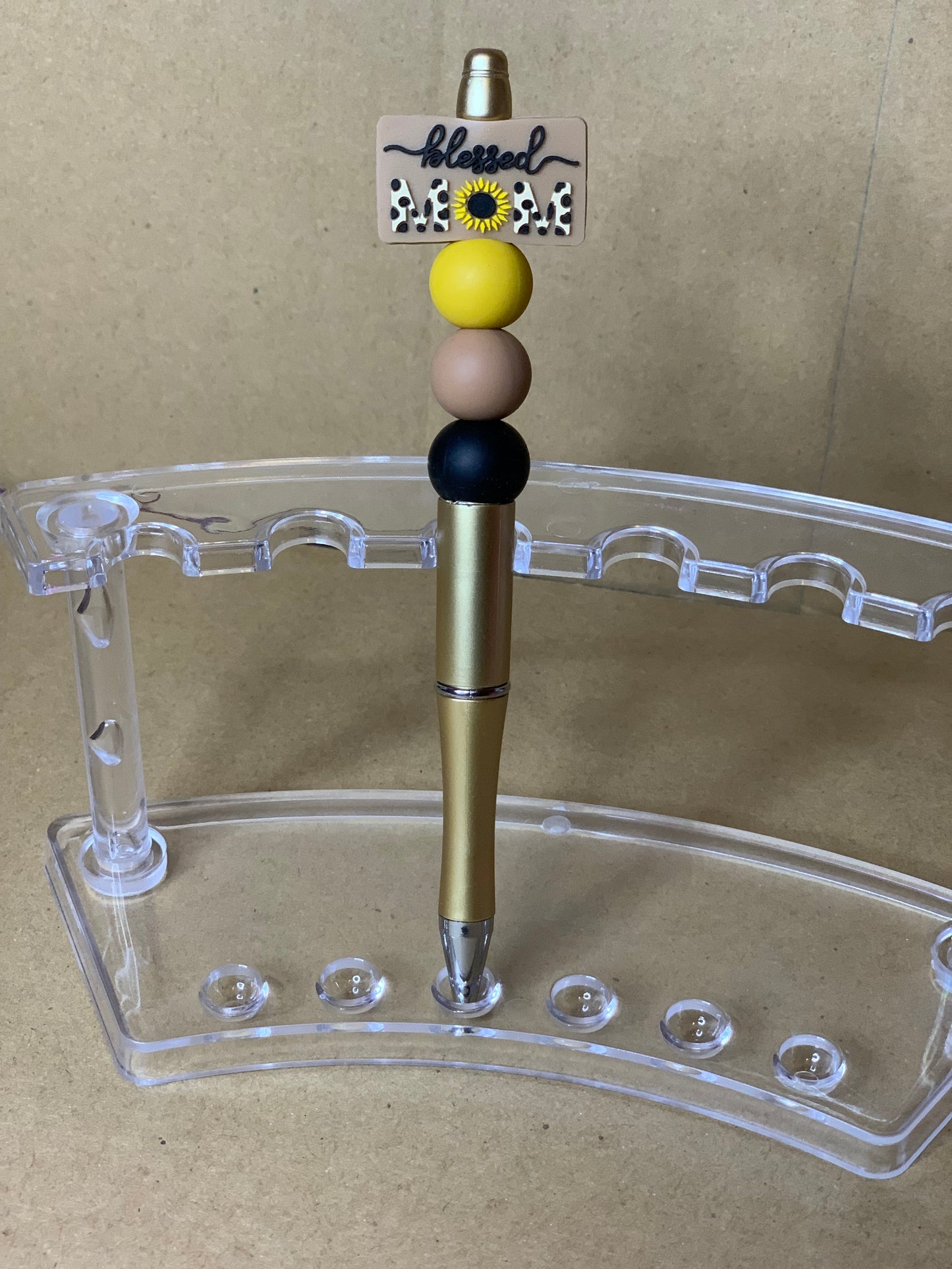 💛Beaded & charmed ink✍️pen