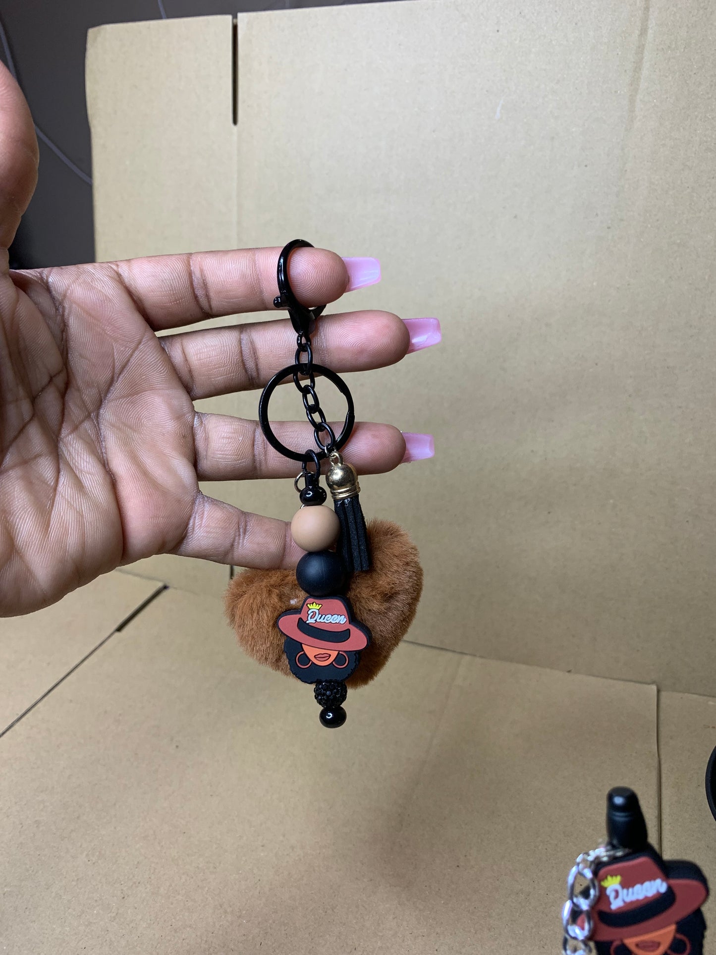 🤎Beaded & charmed keychain🔑& ink ✍️pen set🖤