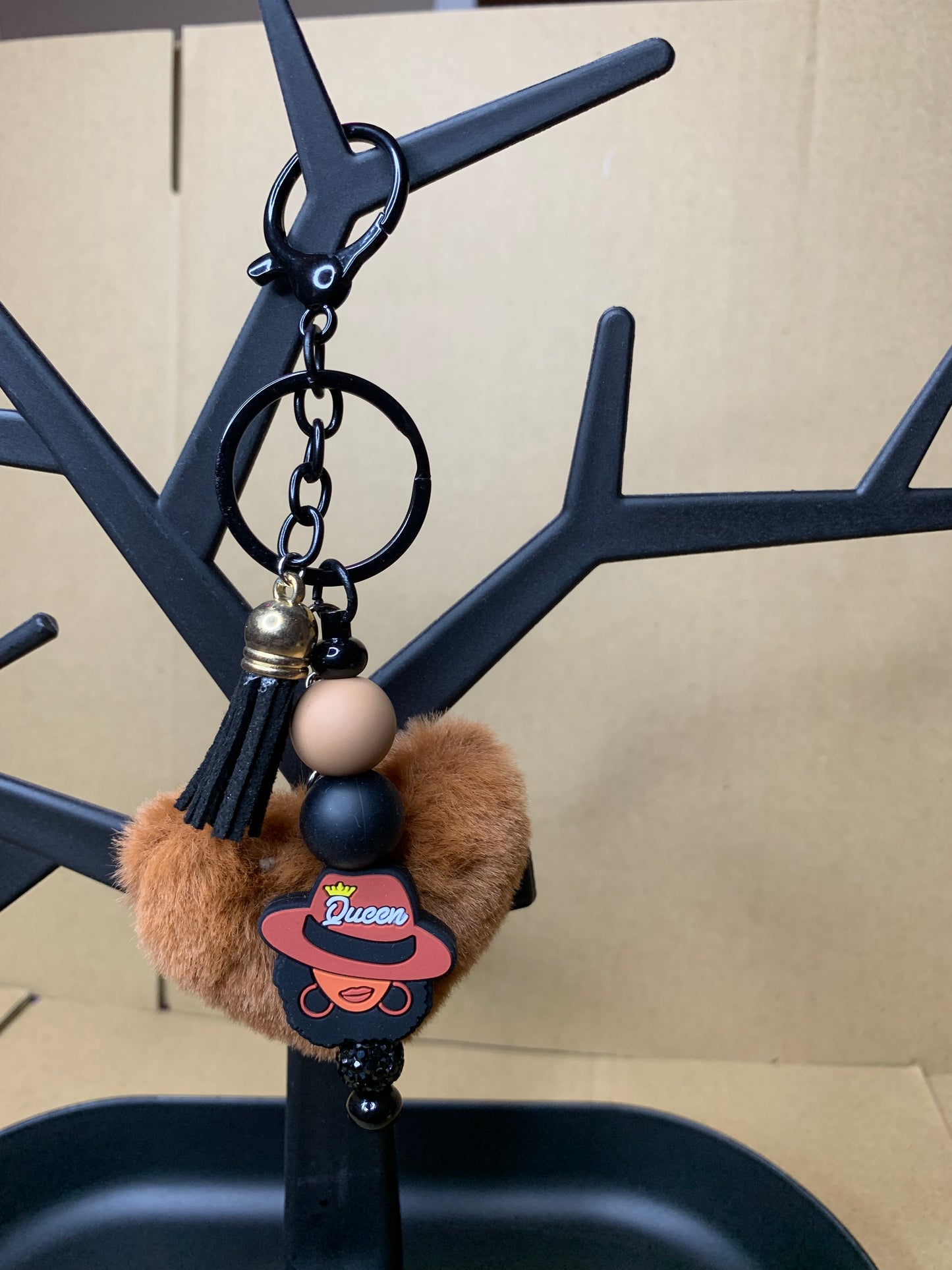 🤎Beaded & charmed keychain🔑& ink ✍️pen set🖤