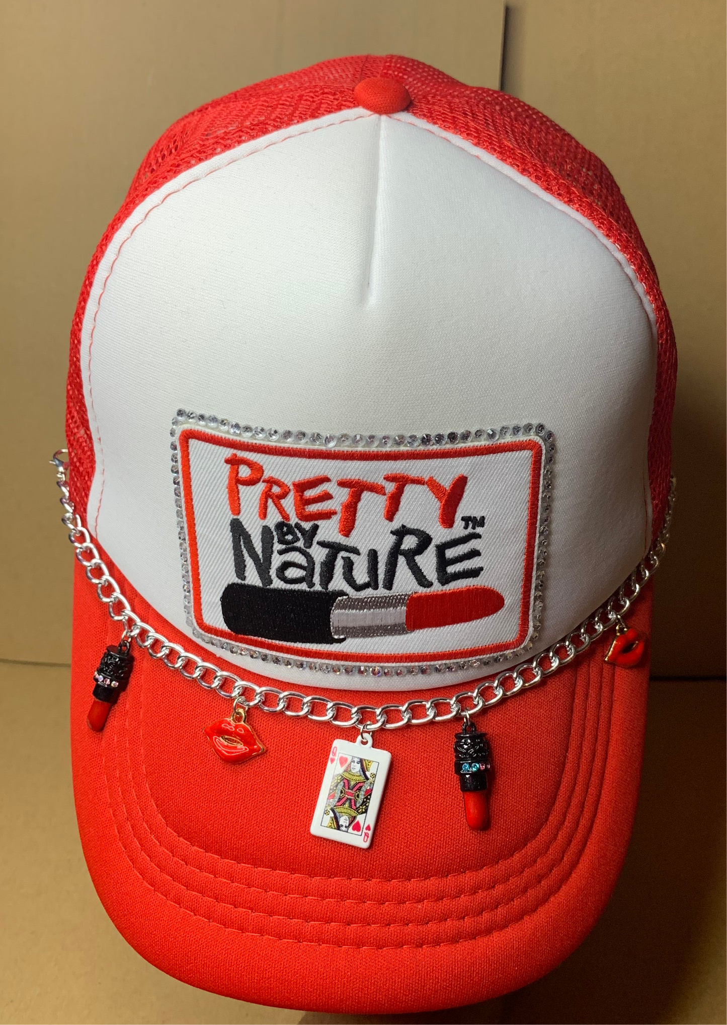 ❤️SnapBack trucker hat🧢clogs & charm bangle set