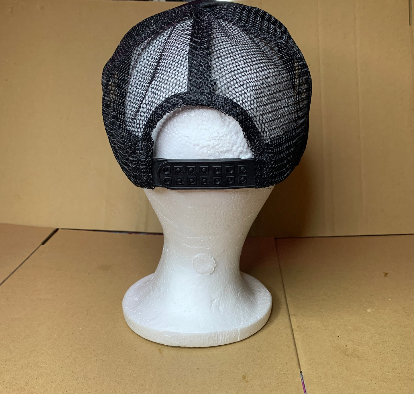 🩷🖤SnapBack trucker hat🧢