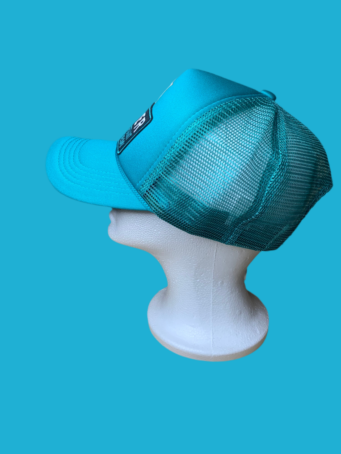 🤍SnapBack trucker hat 🧢