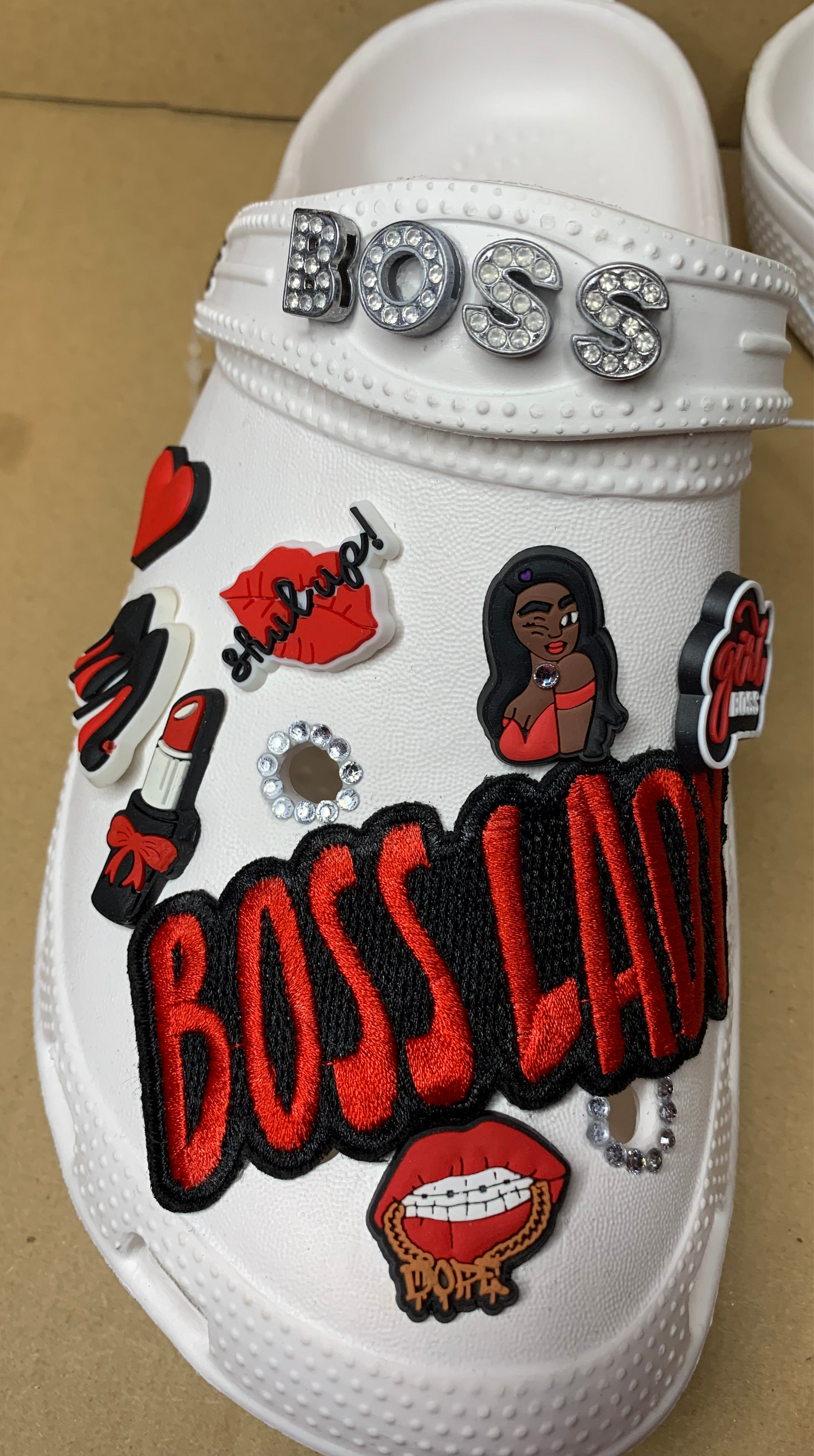 ❤️SnapBack trucker hat🧢clogs & charm bangle set