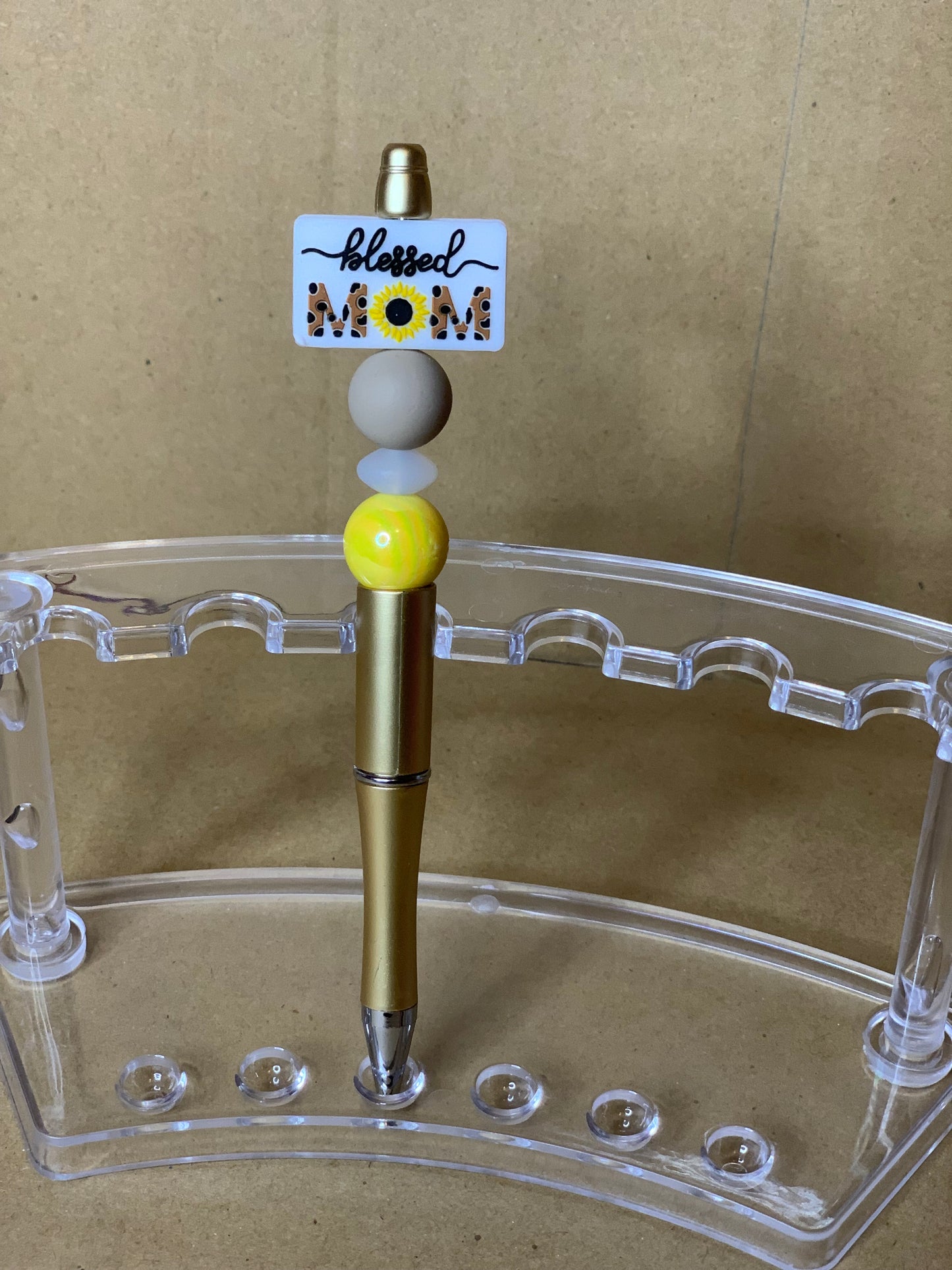 💛Beaded & charmed ink✍️pen