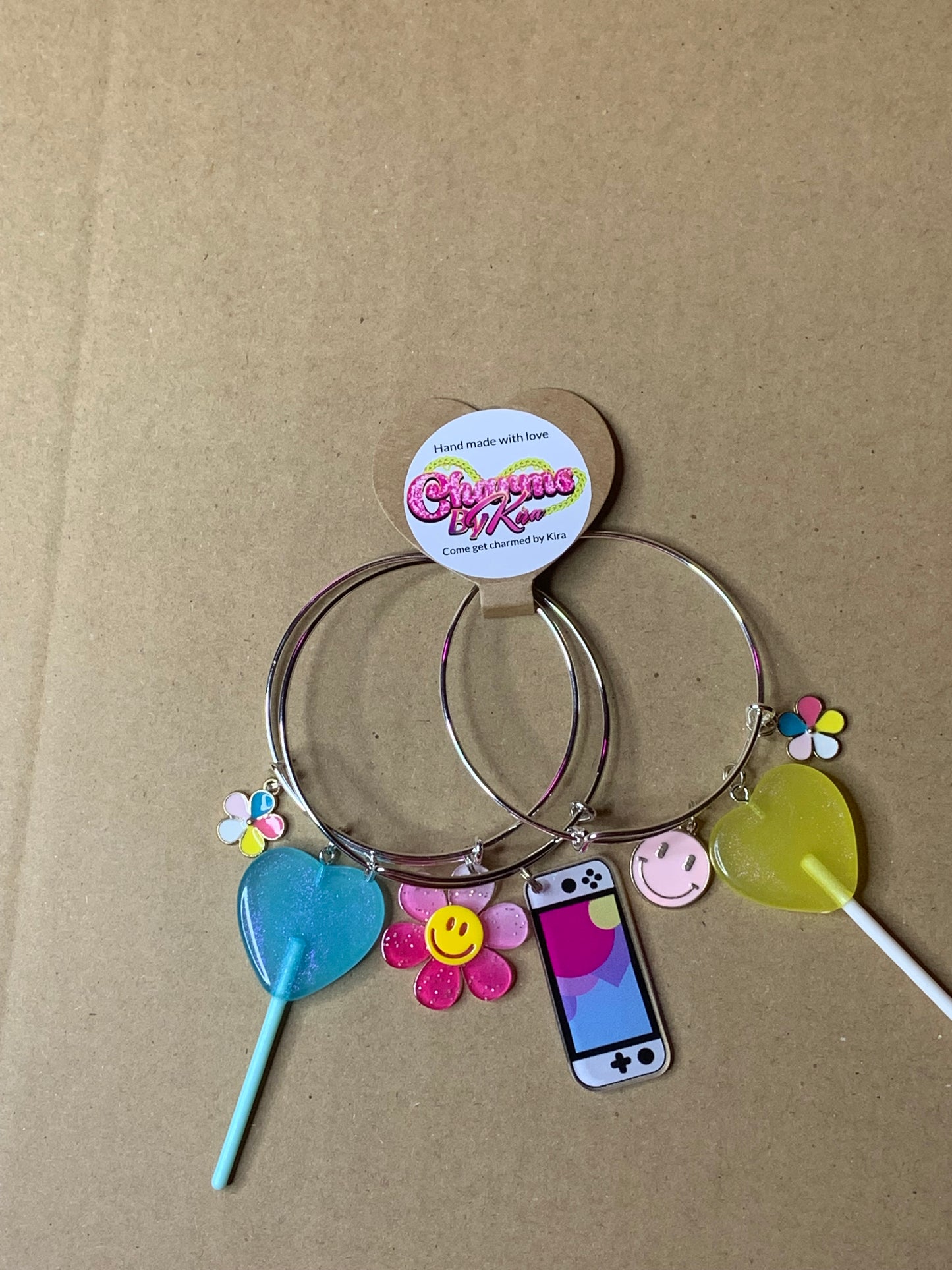 💛🩵SnapBack trucker hat🧢slouch socks🧦& charm bangles set