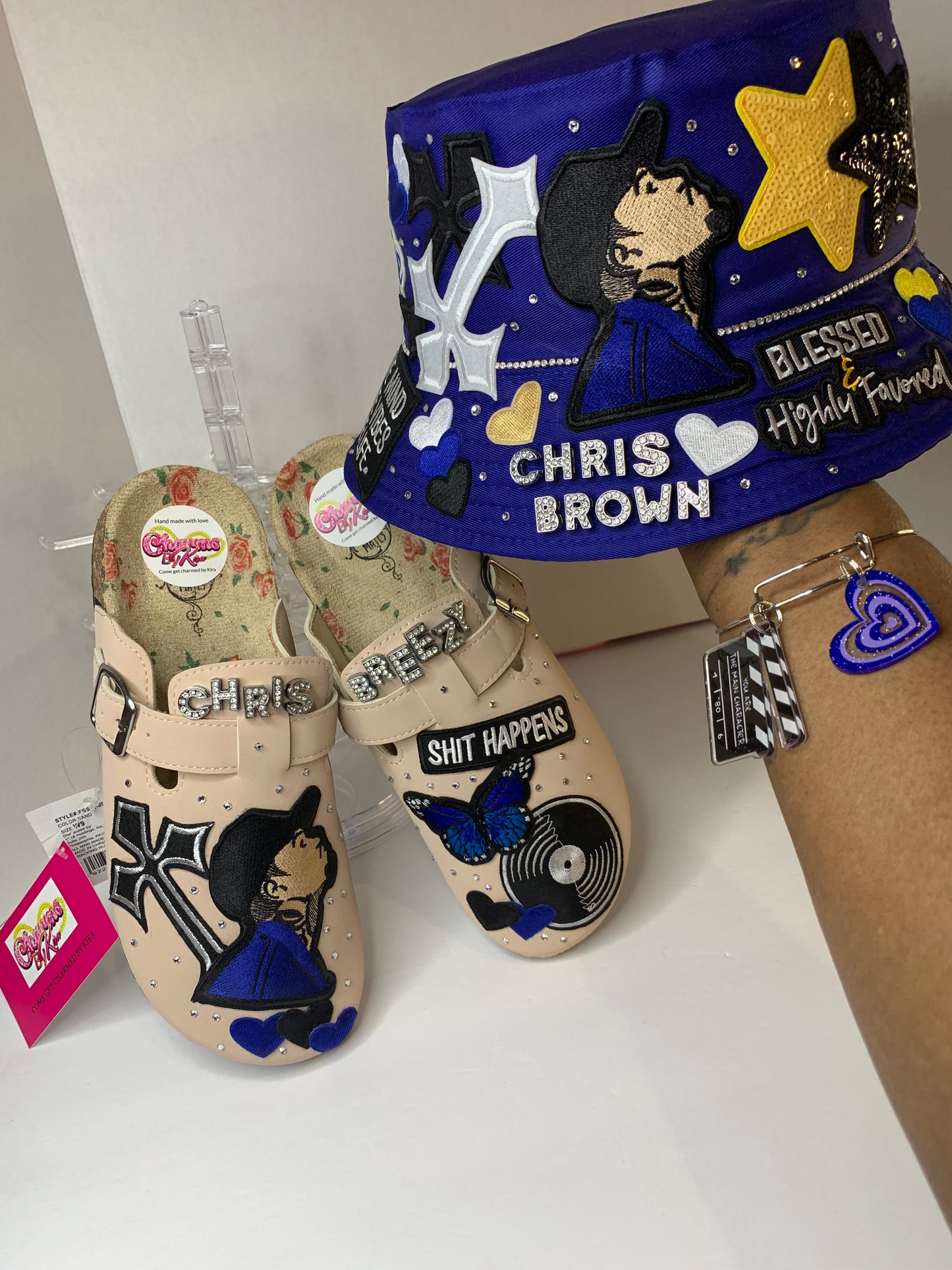 💙Super junky bucket hat🎩& clog set🖤Chris brown😎