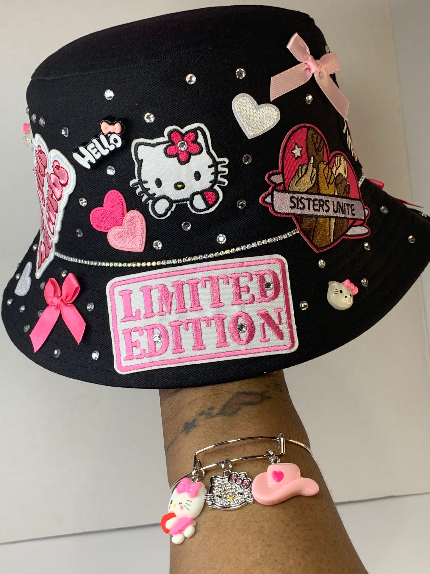 🩷Super junky bucket hat & clogs set🎩hello kitty😘